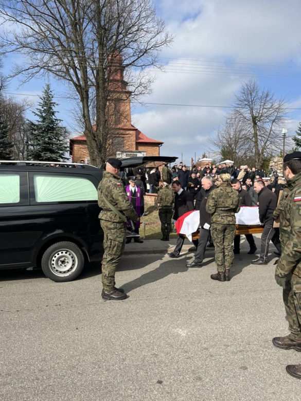 Pogrzeb 20-letniego Roberta. Żołnierz zmarł na poligonie w Drawsku Pomorskim