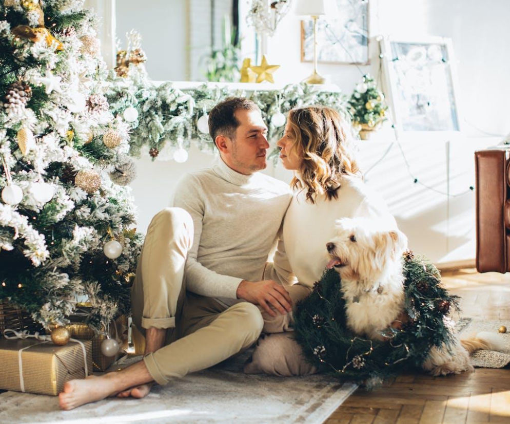 Świąteczne inspiracje dla niej. Pomysły i inspiracje na wyjątkowy prezent