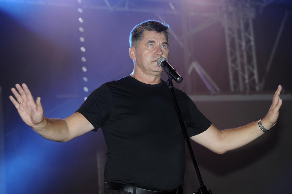 Tak przez lata zmienił się Sławomir Świerzyński! Zobacz lidera Bayer Full dawniej i dziś [GALERIA]