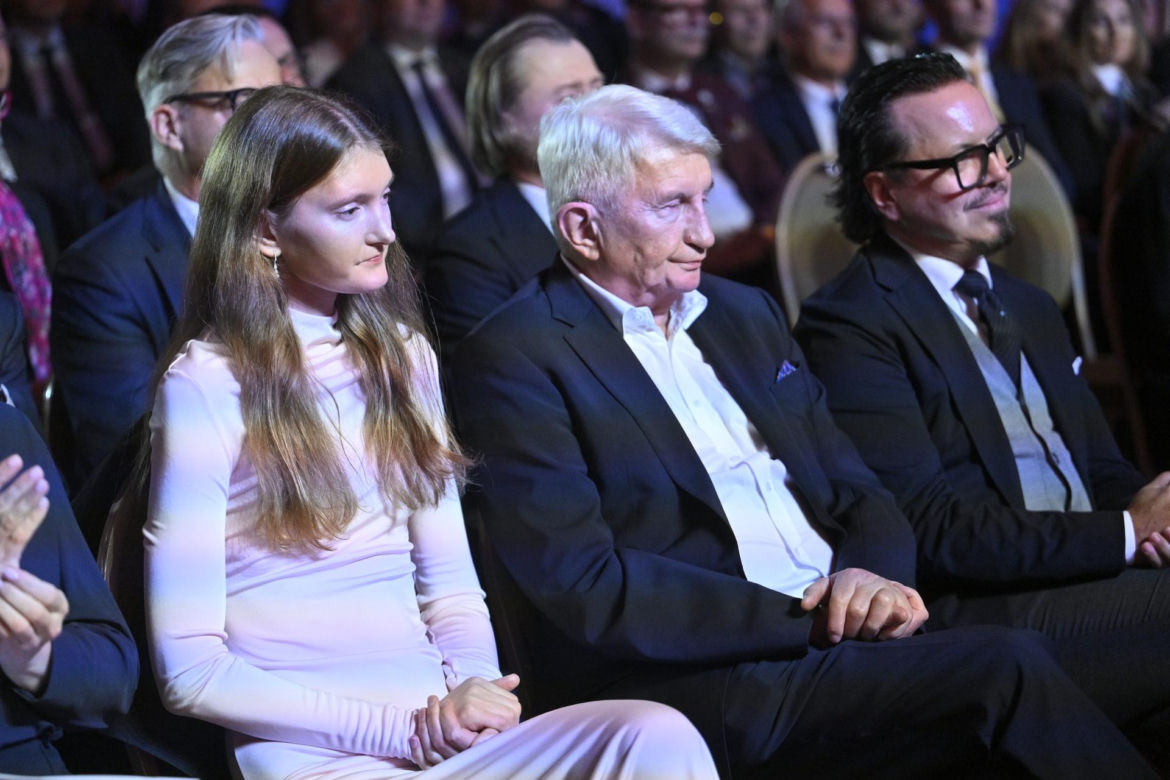 Złoty Laur "Super Biznesu"