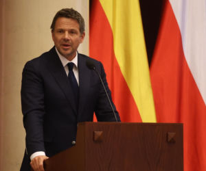 Najwięksi polityczni zwycięzcy i przegrani roku 2025