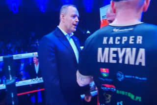 Karol Nawrocki potwornie oberwał po gali boksu! Straszliwa awantura, brutalne ciosy z obu stron