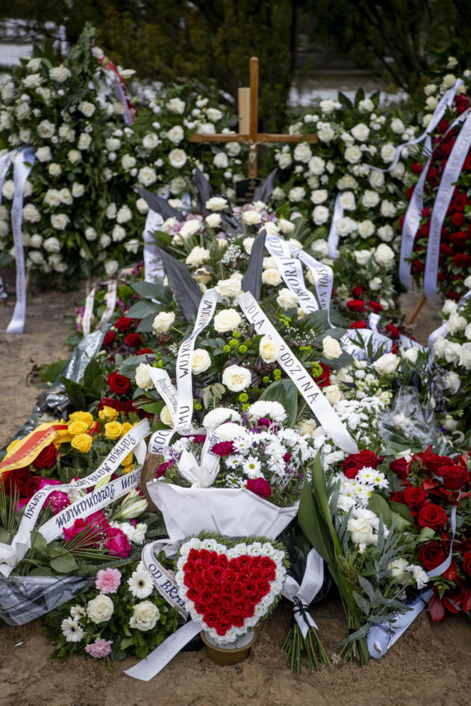 Tak teraz wygląda grób Edwarda Linde-Lubaszenki