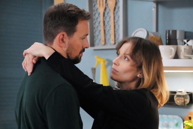 Barwy szczęścia odc. 3361. Renata (Anna Mrozowska), Marcin Kodur (Oskar Stoczyński)