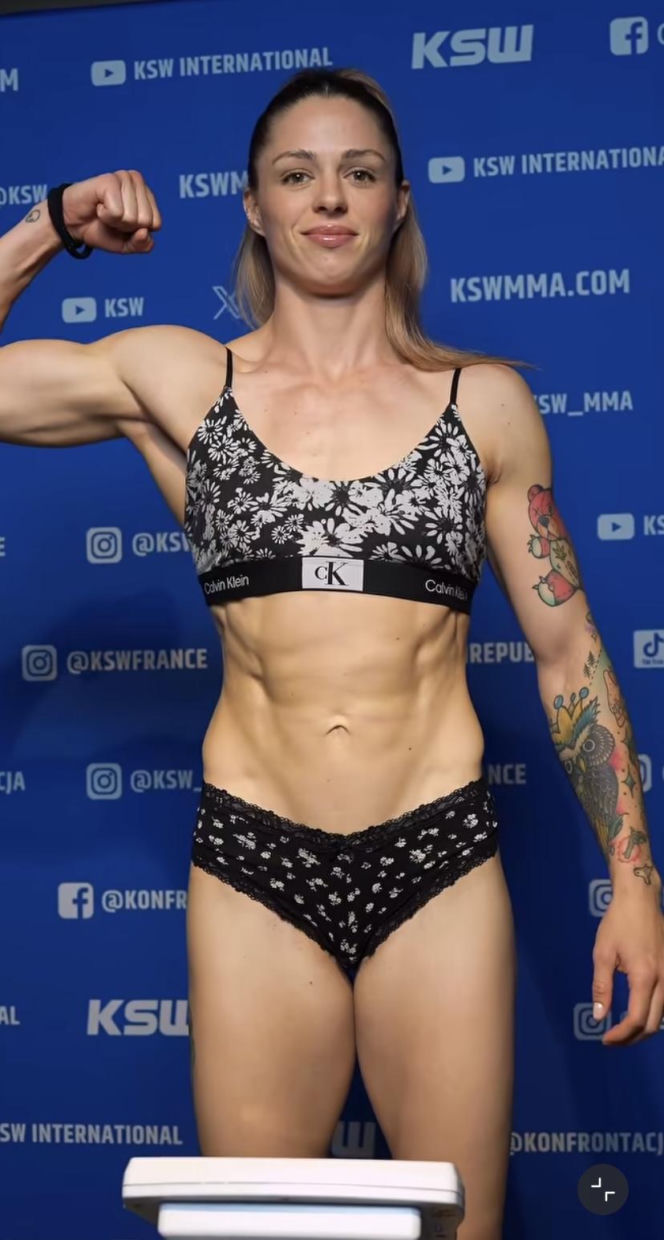 Wiktoria Czyżewska i Sara Luzar-Smajić na ważeniu przed KSW 118