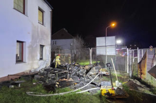 Mężczyzna spłonął żywcem w przyczepie. Oleśnicę nawiedziły trzy pożary jednej nocy