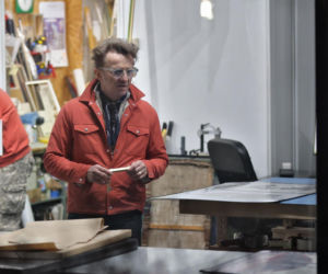 Paweł Wilczak szuka złota w w lombardzie