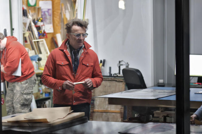 Paweł Wilczak szuka złota w w lombardzie