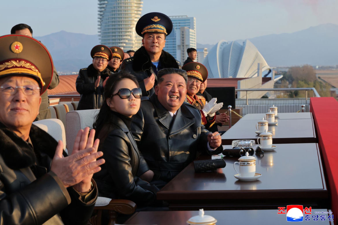 Kim Dzong Un znów grozi atomem. "System wrogów załamie sę natychmiast"