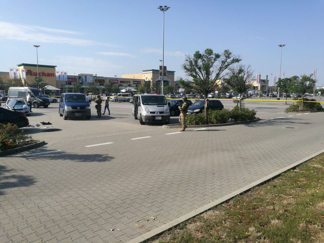 Wielka akcja policji i antyterrorystów na al. Pokoju w Krakowie