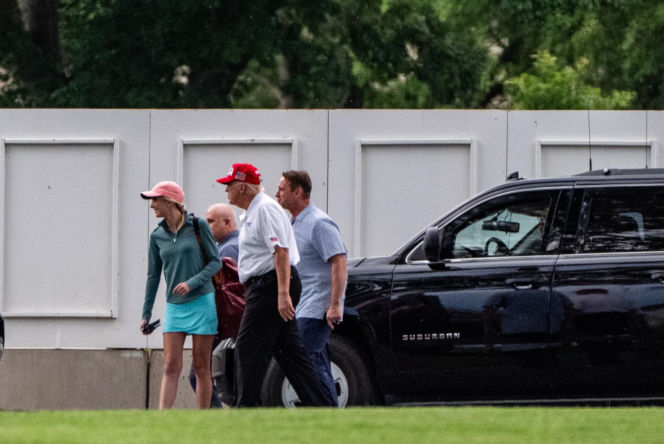 Plotkują o romansie Trumpa z młodą blondynką! Asystentka na celowniku