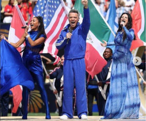 Robbie Williams i Nicole Scherzinger rozgrzali finał mundialu! Ich występ przejdzie do historii