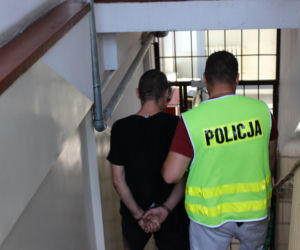 Policja w Toruniu zatrzymała włamywacza recydywistę. Poszukuje właściciela skradzionego roweru