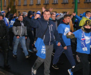 Przemarsz kibiców Wisły Płock na Inea Stadion w Poznaniu
