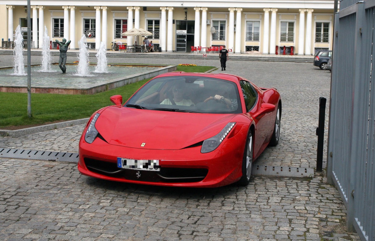 Kuba Błaszczykowski w Ferrari 458 Spider