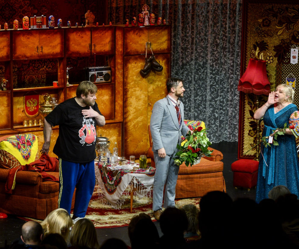 Anna Gronostaj twierdzi, że Grażyna Wolszczak też jej chciała zabrać teatr. 