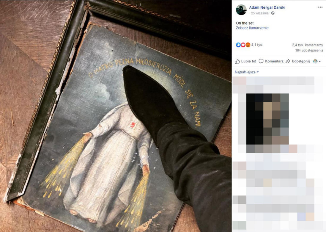 Adam Nergal Darski podeptał obraz z Matka Boską 