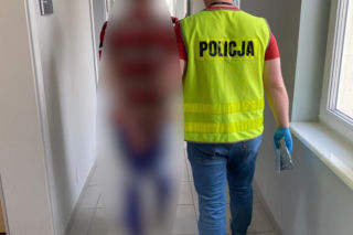 Policja zatrzymała ojca i jego dwóch nastoletnich synów. Byli poszukiwani