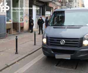 Szczecin: Nielegalne kasyno w centrum miasta. Zabezpieczono gotówkę  na wypłaty wygranych