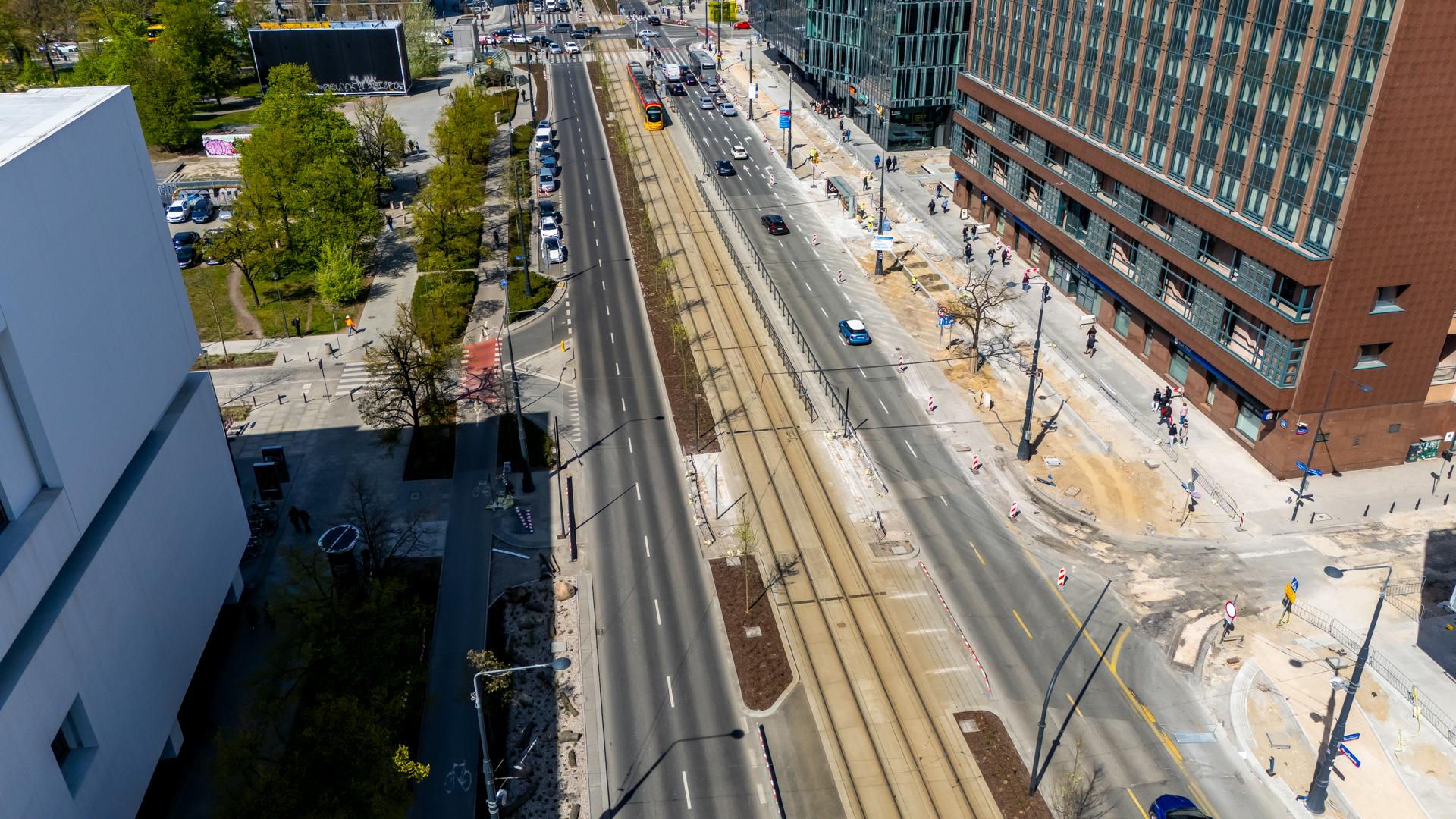 Budowa przejścia dla pieszych przez ul. Marszałkowską w Warszawie na wysokości ul. Sienkiewicza