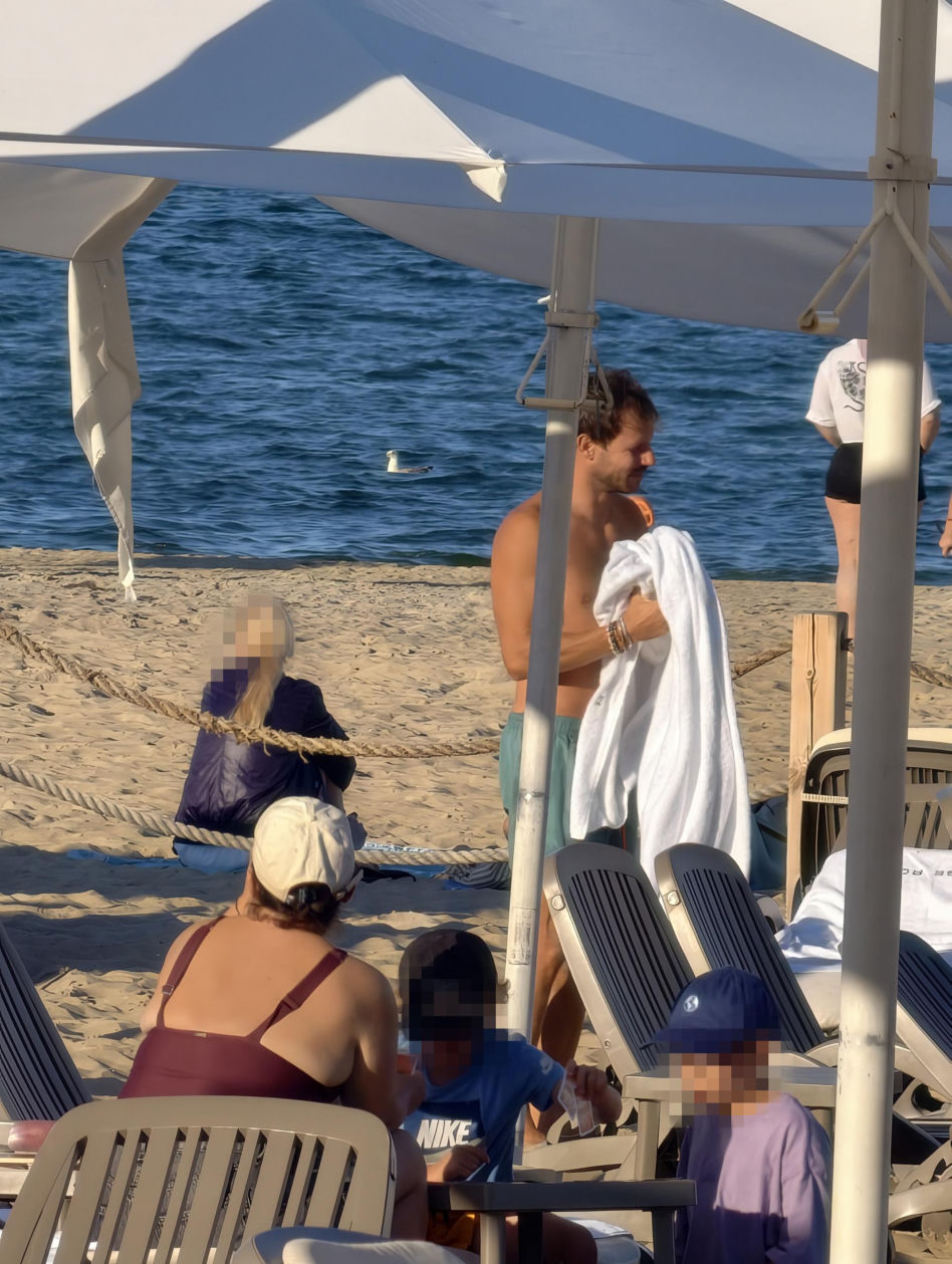 Mateusz Banasiuk na plaży w Sopocie. Tak wyglądał, gdy zrzucił koszulkę!
