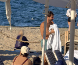 Mateusz Banasiuk na plaży w Sopocie. Tak wyglądał, gdy zrzucił koszulkę!
