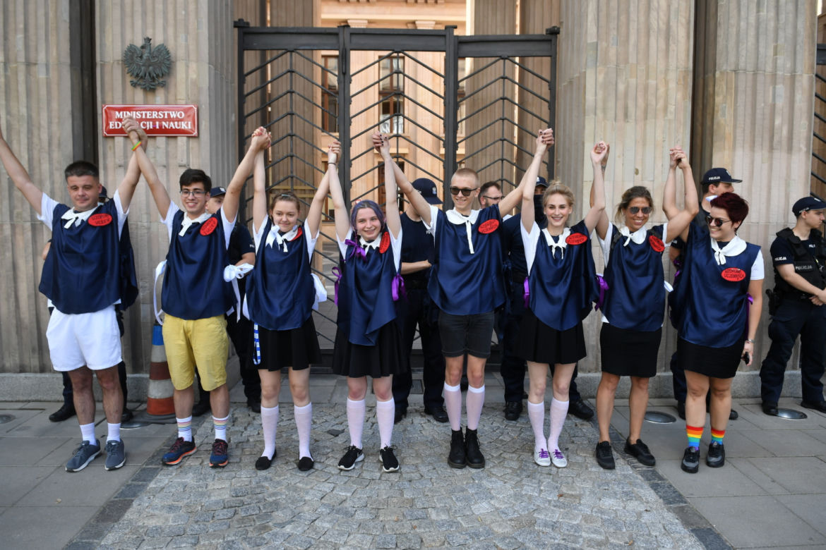 "Gruntujemy Cnoty Niewieście": Ogólnopolski Strajk Kobiet 19.07.2021
