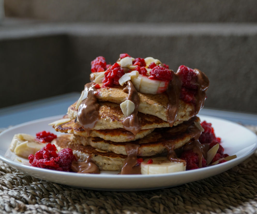 Placuszki bananowo-owsiane bez cukru – szybkie i zdrowe śniadanie