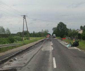 Tir zmasakrował audi pod Ostrowią Mazowiecką! 33-latek nie przeżył [ZDJĘCIA]