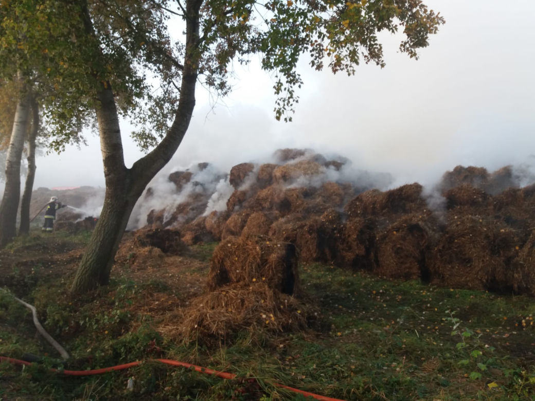 Pożar słomy w Dąbrowicy