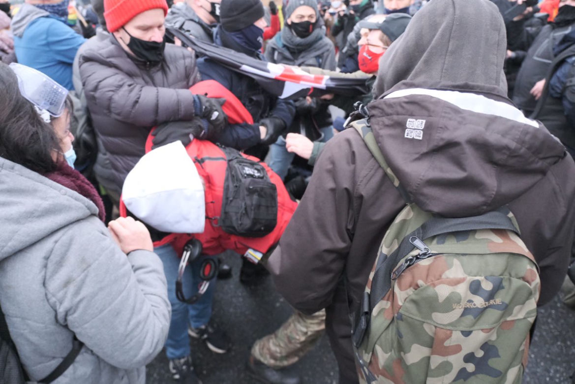 Starcie policji z uczestnikami protestu