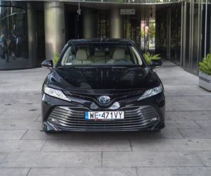 Toyota Camry 2.5 Hybrid Dynamic Force 218 KM e-CVT Executive