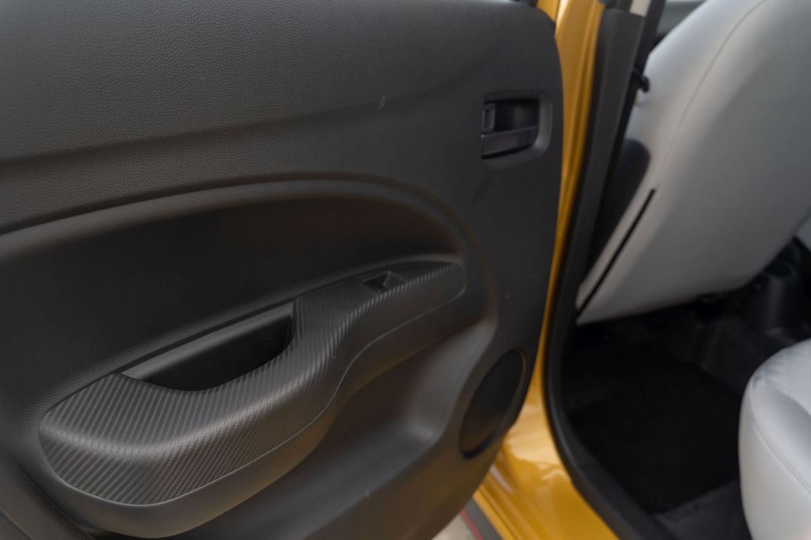 Mitsubishi Space Star 1.2 MIVEC CVT Insport (2020)