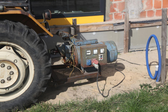 Przez urzędników noszę wodę w wiadrach