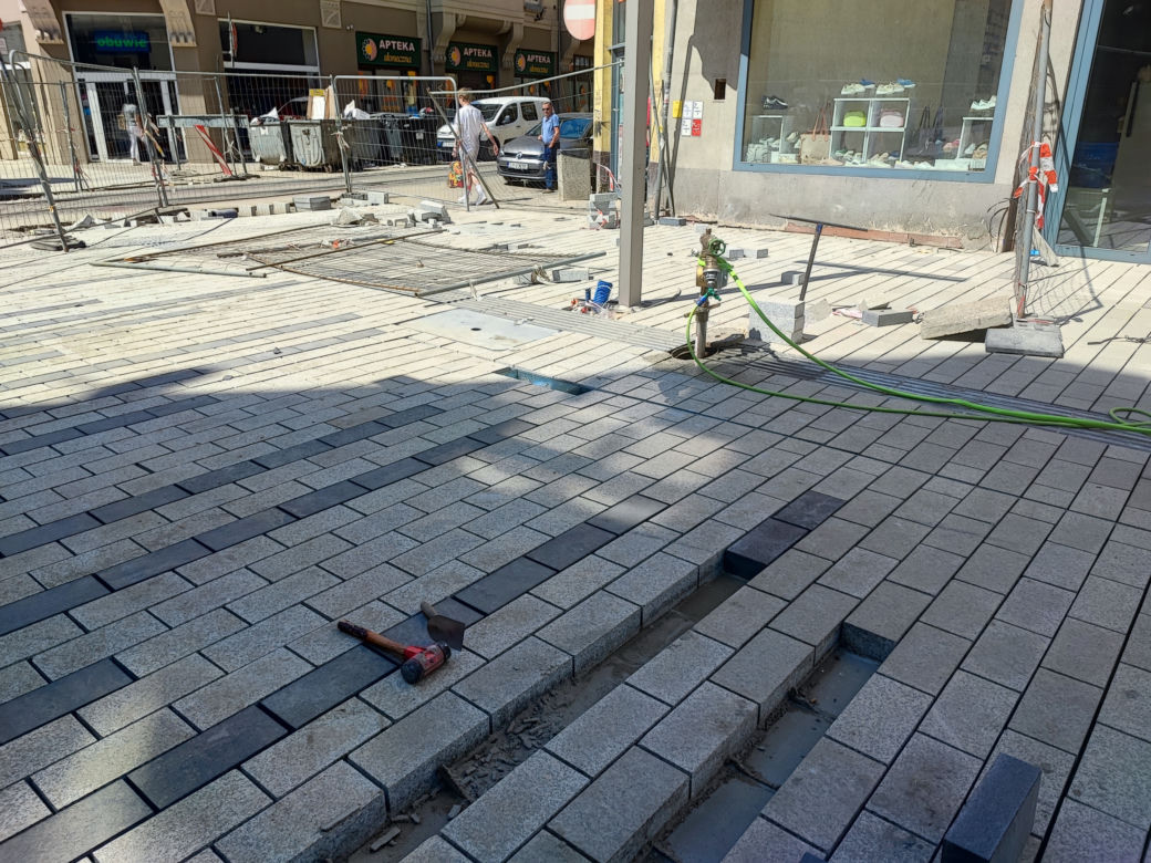 Ulica Dworcowa w Bytomiu nadal rozkopana