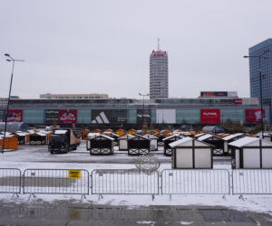 Jarmark Warszawski na placu Defilad na kilka dni przed startem imprezy