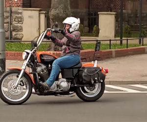 Moto Zające i Kurczaki niosą pomoc na Wielkanoc. Dziesiątki motocyklistów na ulicach Szczecina