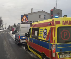 Tarnowskie Góry. Wjechała w budynek. Zatrzymała się na dachu