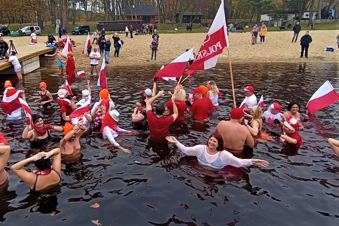 Szczecińskie morsy uczciły Święto Niepodległości