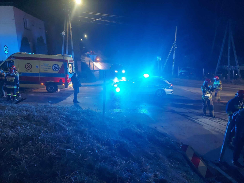 Wypadek na skrzyżowaniu 6-go Września i Miodowej  w Starachowicach