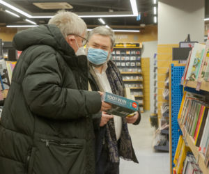 Podróże po mapie i świecie alkoholi