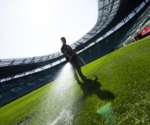 Szykują stadion we Wrocławiu na mecz Polska - Irlandia
