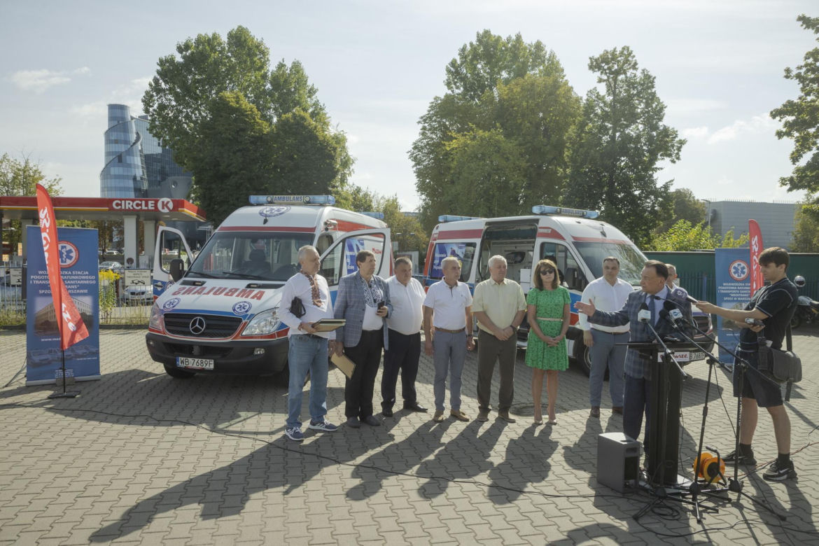 Z Mazowsza do Ukrainy. Kolejne karetki trafiły do naszych sąsiadów