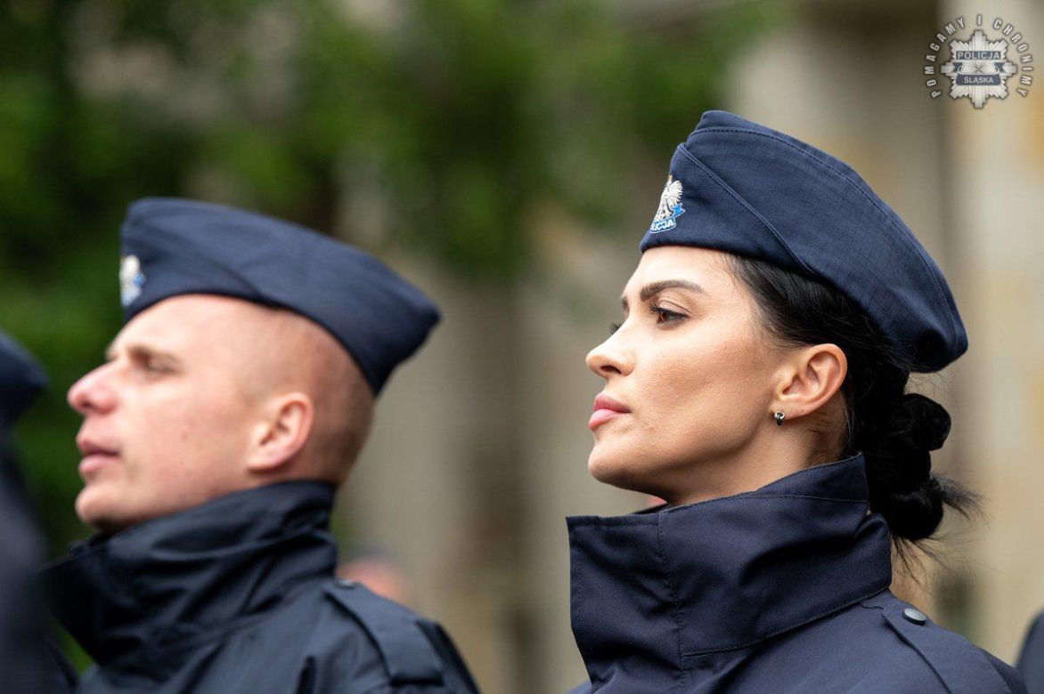 Policjantki i policjanci złożyli ślubowanie. 126 funkcjonariuszy zasiliło śląski garnizon