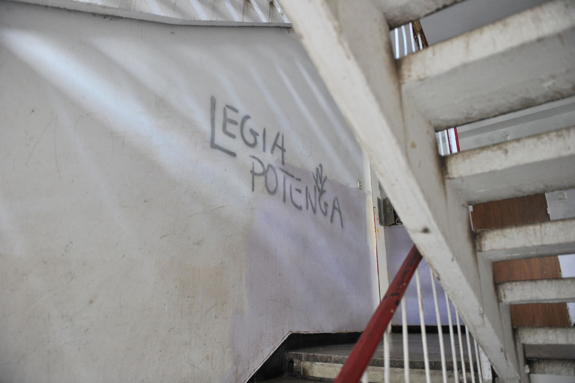 Tragiczne warunki mieszkalne w Warszawie. "W pokoju robactwo, a w piwnicach szczury"
