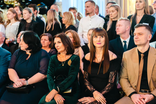 Studniówka 2026 młodzieży z IV LO im. Hetmana Stanisława Żółkiewskiego w Siedlcach