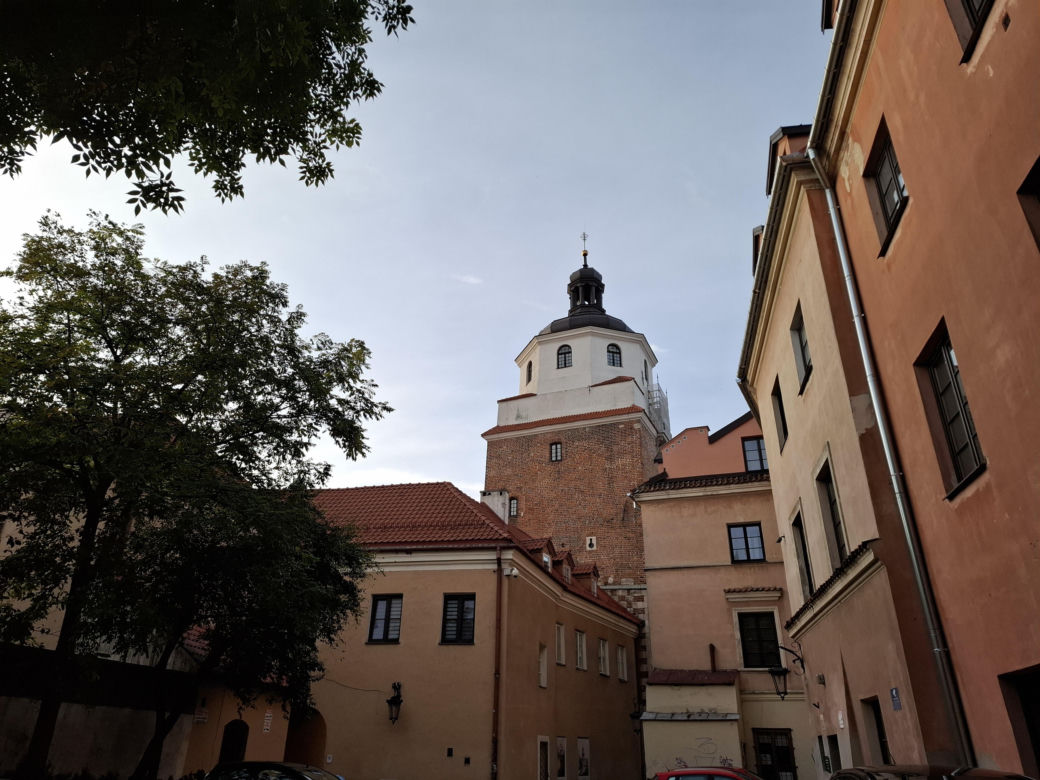 Widok na Bramę Krakowską w Lublinie od strony Baszty Półokrągłej