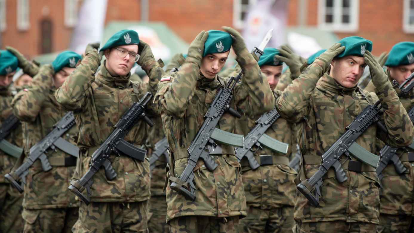Olsztyn. Ponad 400 żołnierzy złożyło przysięgę. W uroczystości wziął udział szef MON [ZDJĘCIA]