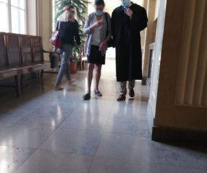 Miała porwać dziecko. W odwecie skatowali ją świecznikiem