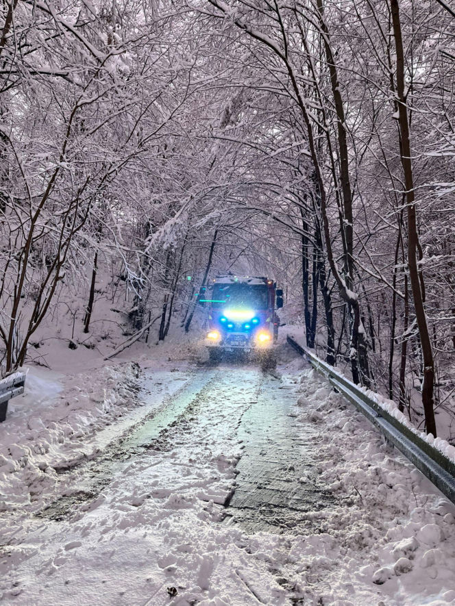 Pogodowy armagedon w Małopolsce. Drzewa łamały się jak zapałki. Setki interwencji